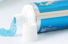 Chữa hắc lào bằng kem đánh răng có thực sự hiệu quả?