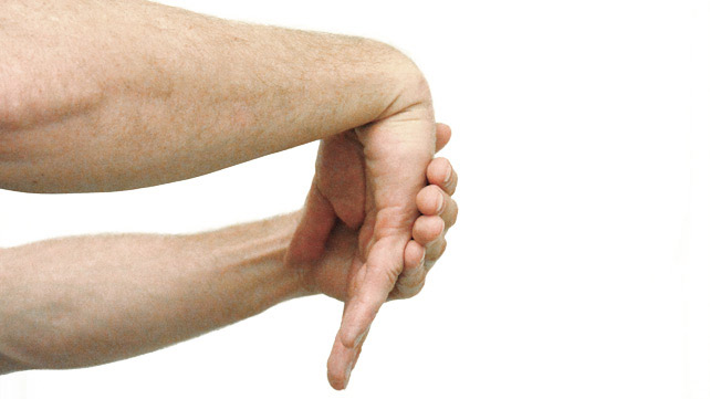 Bài tập căn cổ tay giảm đau khớp ngón tay