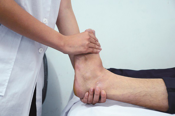 điều trị thoái hóa khớp cổ chân